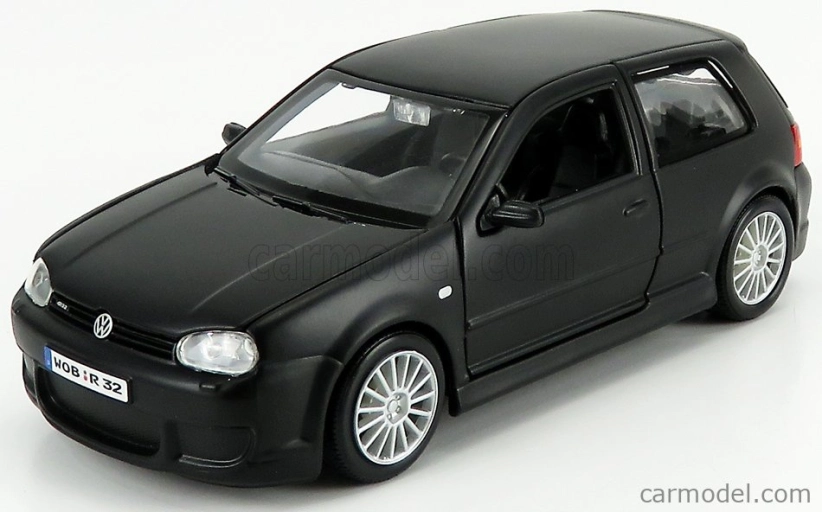 Maisto Volkswagen Golf R32 2002 1:24 Black