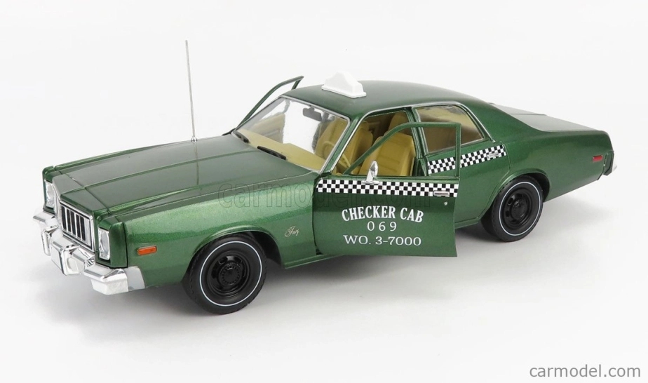 Greenlight Plymouth Fury Checker Taxi 1976 - Beverly Hills Cop 1:18 Green Met
