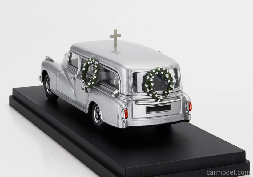 Rio-models Mercedes Benz 300d Hearse - Carro Funebre - Pohrebné auto 1960 1:43 Strieborná