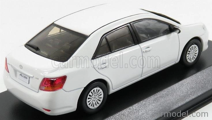Kyosho Toyota Allion (early) 2001 1:43 Super Bílá