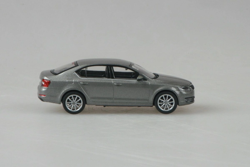 Abrex Škoda Octavia III (2012) 1:43 – béžová cappuccino metalíza