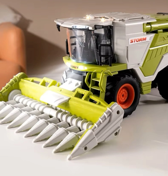 RC kombajn s rezačkou na kukuricu 1:24