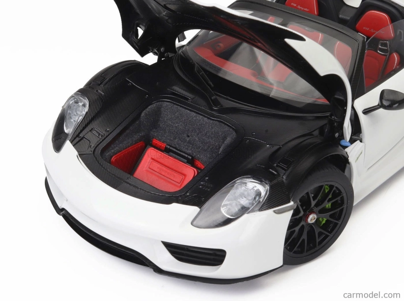 Autoart Porsche 918 Spyder Weissach Package 2013 1:18 Biela