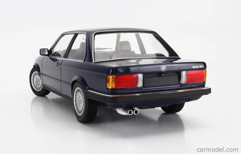 Minichamps BMW radu 3 323i 1982 1:18 modrá