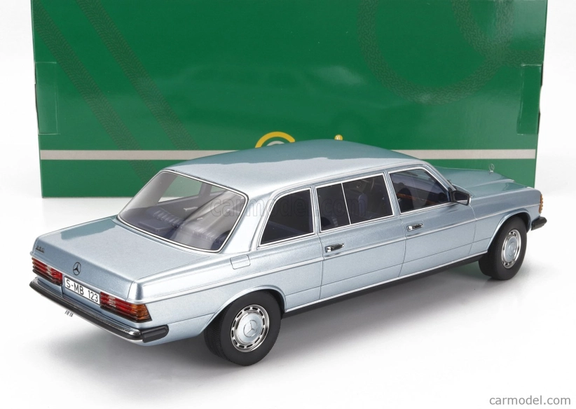 Modely v mierke E Mercedes benz triedy E 250 (w123) 1978 1:18 Modrá