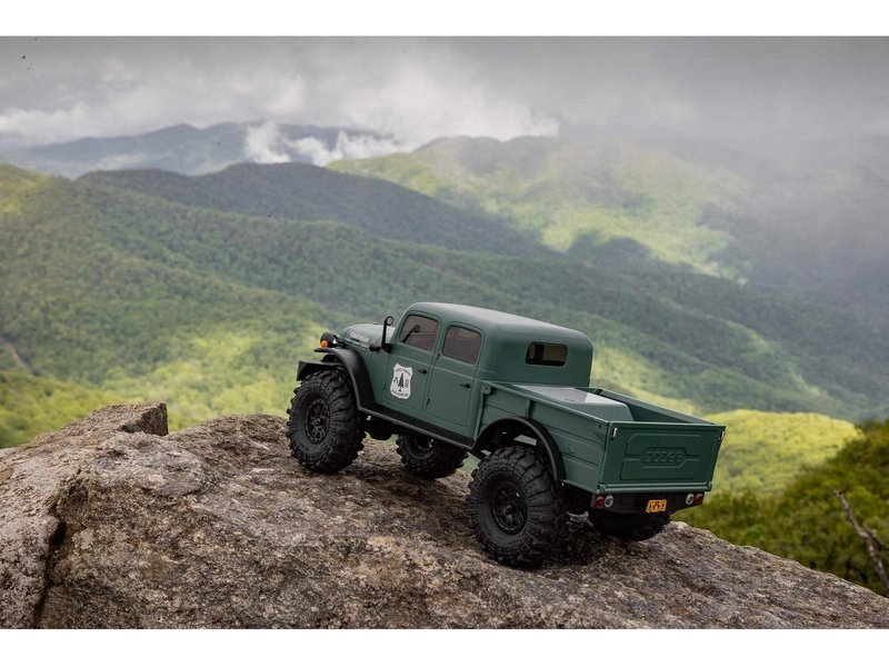 RC auto Axial SCX24 Dodge Power Wagon 1940 1:24 4WD, zelená