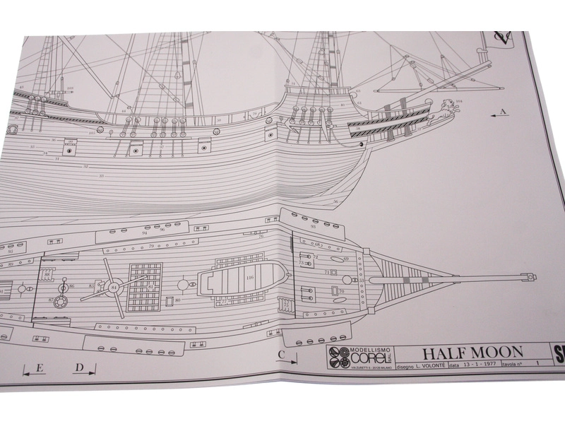 COREL Half Moon 1609 1:50 kit