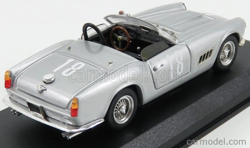Umelecký model Ferrari 250 California Lwb Spider America Ch.1451 N 18 Winner Nassau Memorial Trophy Race 1959 B.grossman 1:43 Strieborný