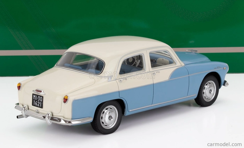 Cult-scale models Alfa romeo 1900 Super Berlina 1958 1:18 Světle Modrá Bílá
