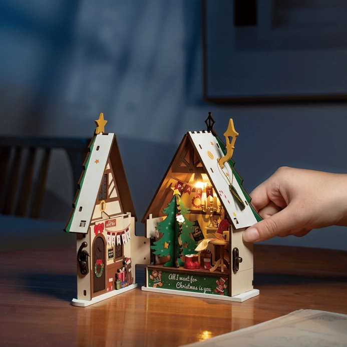 RoboTime 3D drevená skladačka Miniatúra domčeka Svietiaci vianočný dom