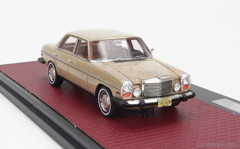 Modely v mierke Matrix Mercedes benz 300d (w115) Usa Version 1976 1:43 Béžová