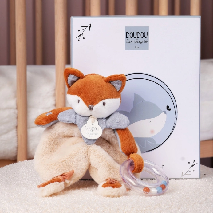 Doudou Dárková sada Plyšová liška Timo s chrastítkem 18 cm