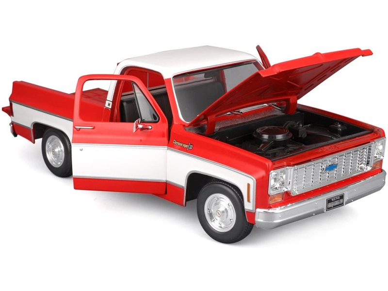Maisto Chevrolet C10 Cheyenne Super 1:18 1974 červená a biela