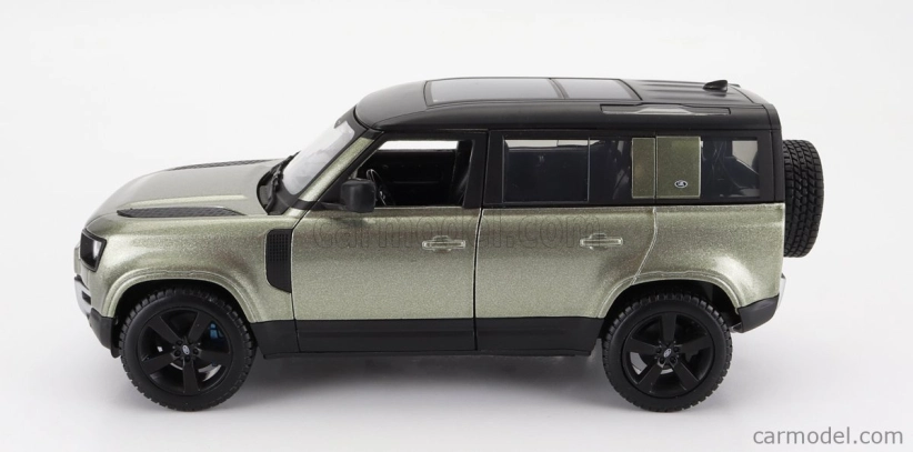 Bburago Land Rover Defender 110 1:24 zelená