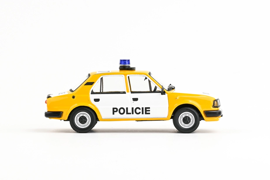Abrex Škoda 120L (1984) 1:43 – Polícia ČR
