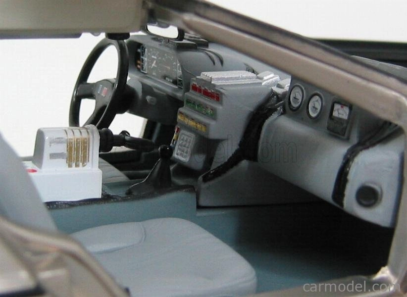 Sun-star De lorean Time Machine - Back To The Future 3 - Ritorno Al Futuro 3 1:18 Silver