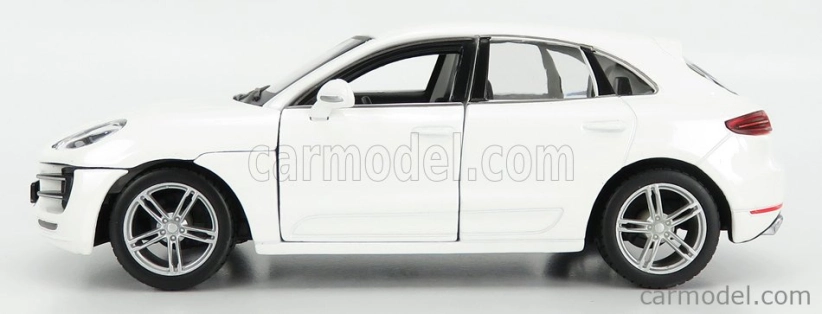 Bburago Plus Porsche Macan 1:24 biela metalíza