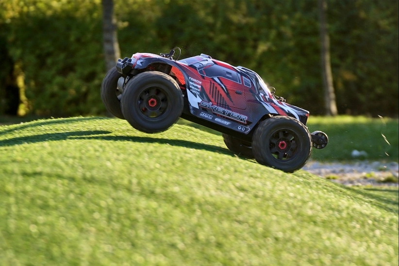 SKETER XP 4S – 1/10 Monster Truck 4WD - RTR – Brushless Power 4S