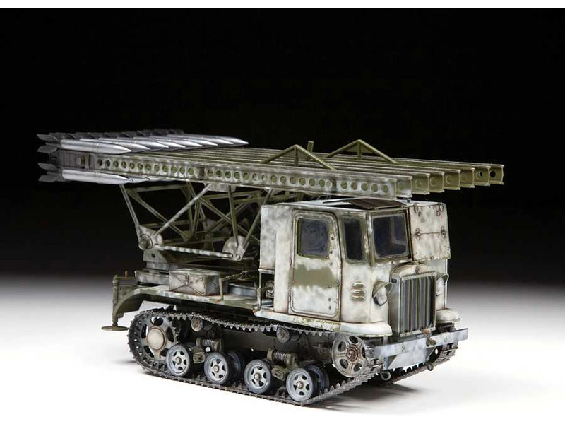 Zvezda STZ-5 s BM-13 Kaťuša (1:35)
