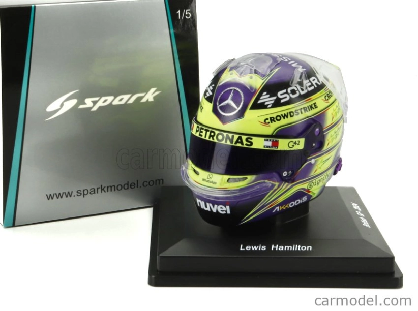 Spark-model Bell helmet Casco Helmet F1 Lewis Hamilton Team Mercedes Amg Petronas Motorsport Formula One N 44 Winner British Gp 2024 1:5 Fialově Žlutá