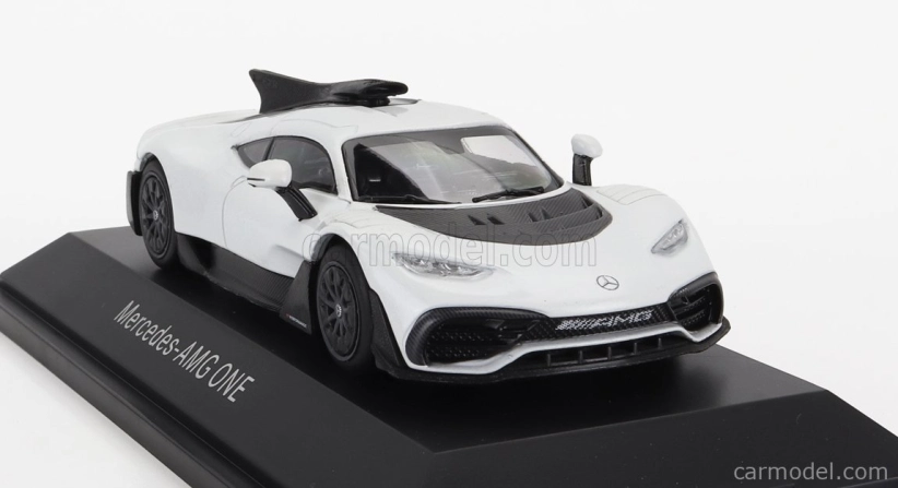 I-scale Mercedes benz One Amg (c298) 2022 1:43 Designo Kašmírová Bílá