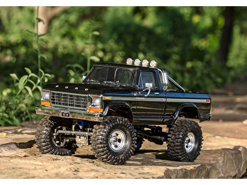ROZBALENÉ – RC auto Traxxas TRX4-M Ford F-150 1979 1:18 RTR, čierne