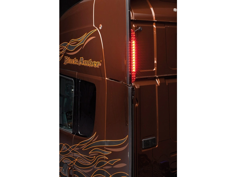 Italeri SCANIA R BLACK AMBER (1:24)