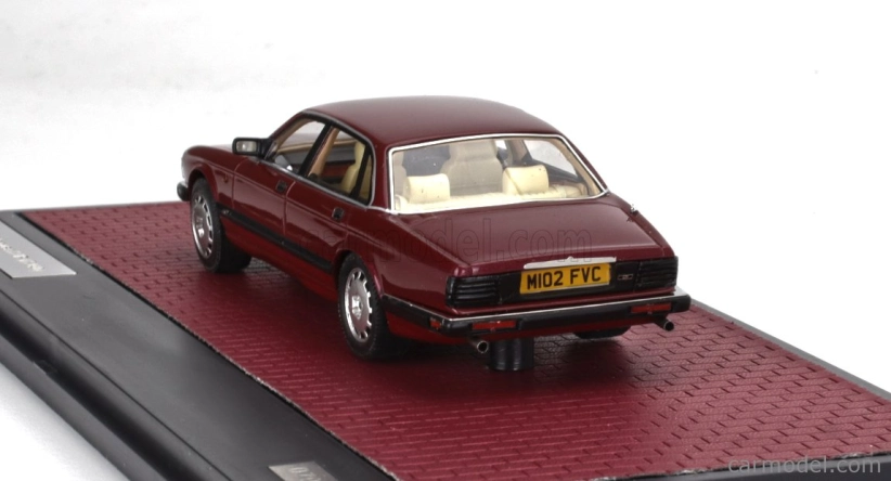 Modely v mierke Matrix Jaguar Xjr (xj40) 1991 1:43 Červená