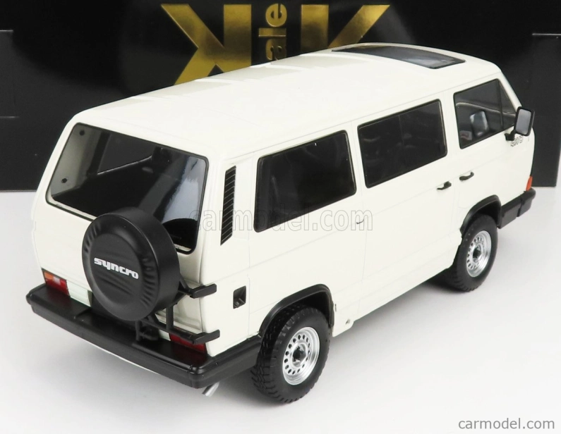 Volkswagen T3 Minibus Syncro 1987 v mierke 1:18 biely