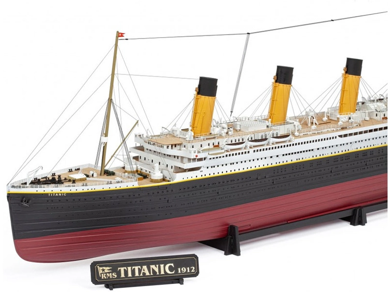AMATI R.M.S. Titanic 1:250 (verzia 2025)