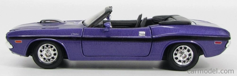 Maisto Dodge Challenger R/t 426 Hemi Convertible 1970 1:24 fialovo-čierna