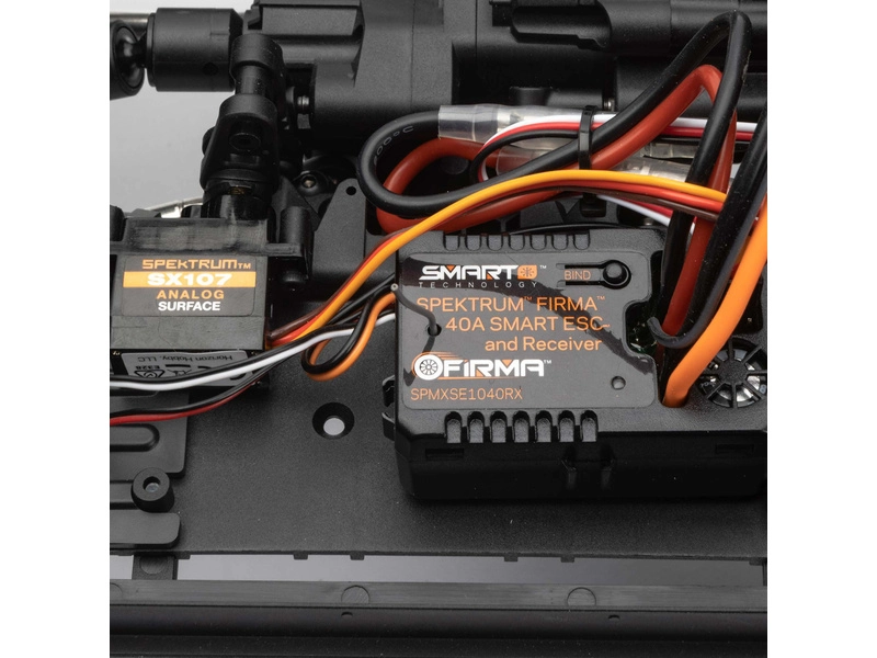 RC auto Axial SCX10 III Early Ford Bronco 4WD 1:10, biele