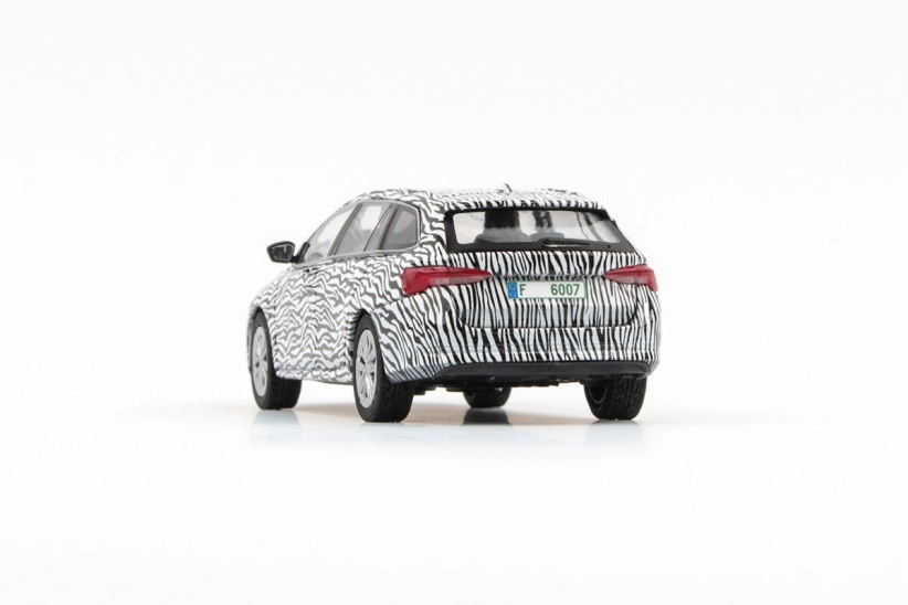 Abrex Škoda Octavia IV Combi (2020) 1:43 - Maskovaný Prototyp