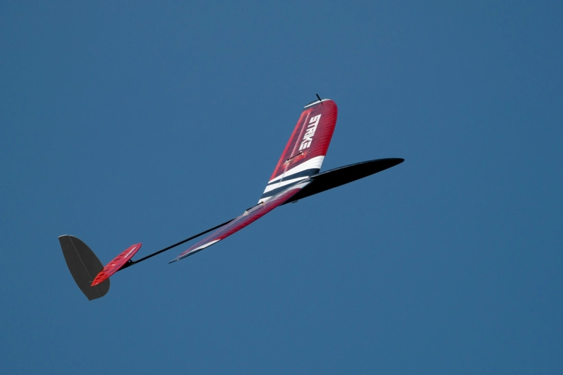 RC letadlo KAVAN Strike DLG 1498mm kit