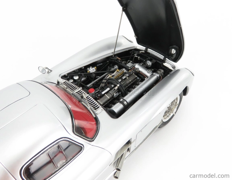 Cmc Mercedes benz 300 Slr Uhlenhaut Coupe 1955 1:18 Silver