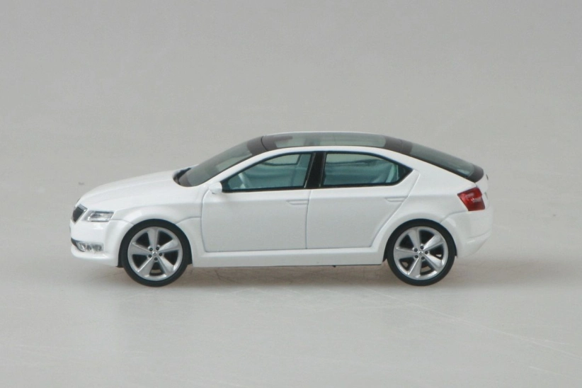 Abrex Škoda Vision D Concept (2011) 1:43 – biela candi uni