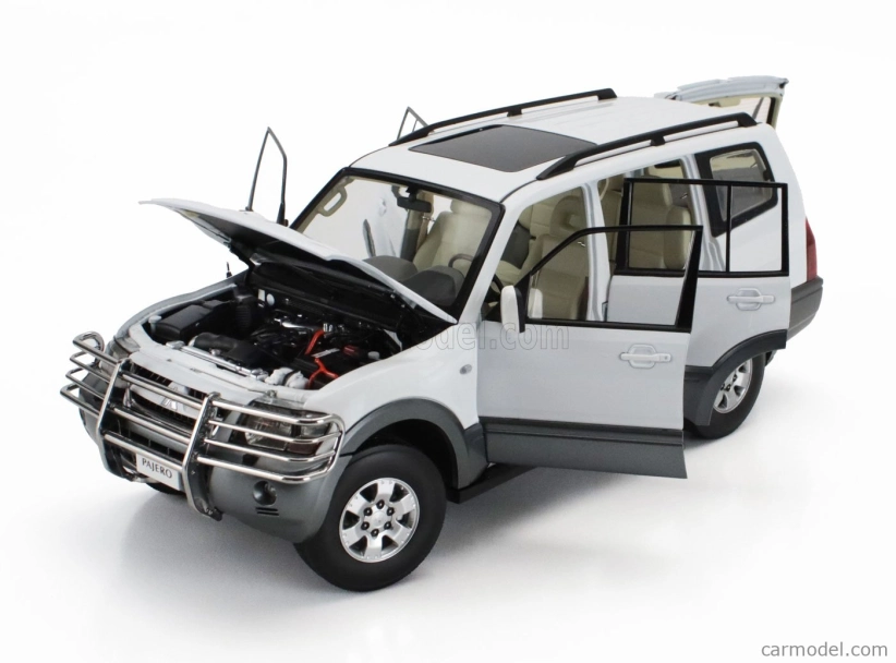 Sun-star Mitsubishi Pajero 3.5l V6 V73 2006 1:18 Bílá Šedá