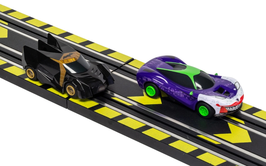 Autodráha MICRO SCALEXTRIC G1155M - Batman vs Joker (Battery Powered) (1:64)