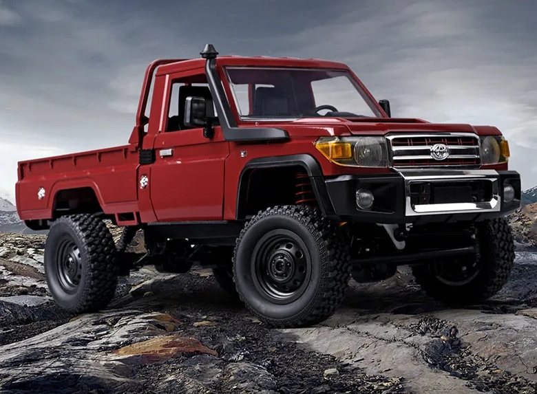 RC auto Land Cruiser Toyota, červená
