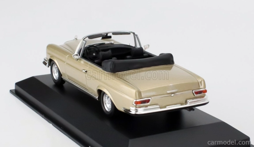 Minichamps Mercedes benz S-class 280se 3.5 (w111) Cabriolet 1970 1:43 Gold Met