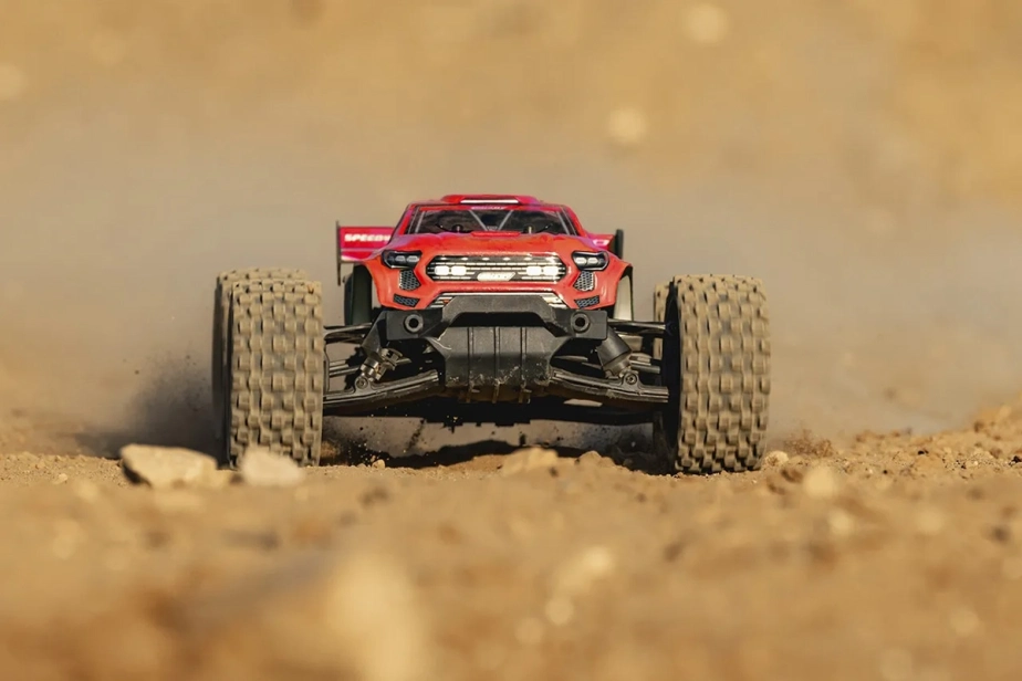 FURAGO XD - RTR - Brushed 2S - Červená
