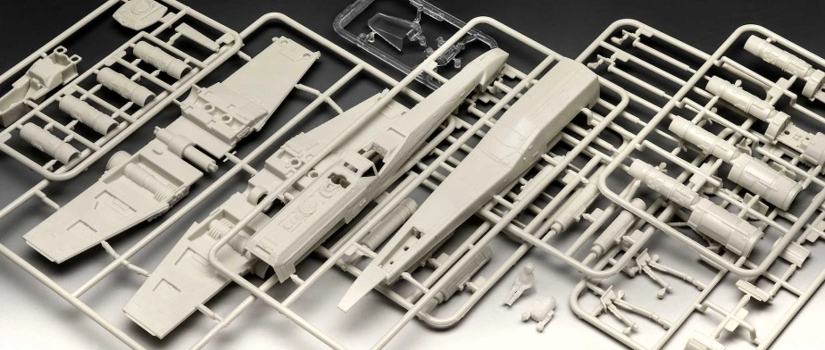 Plastic ModelKit SW 06791 - The Mandalorian: X-Wing Fighter (1:57)