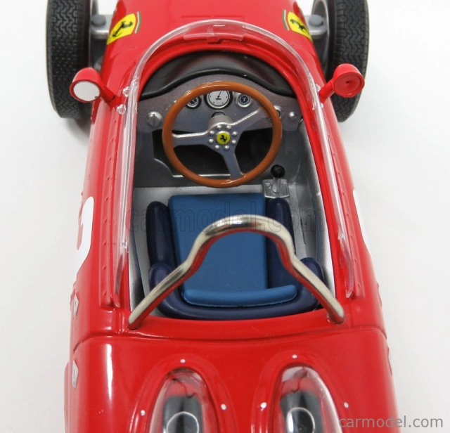 Cmr Ferrari F1 Dino 156 Sharknose N 2 Víťaz majstrovstiev sveta v talianskej Monze 1961 Phil Hill 1:18 červená