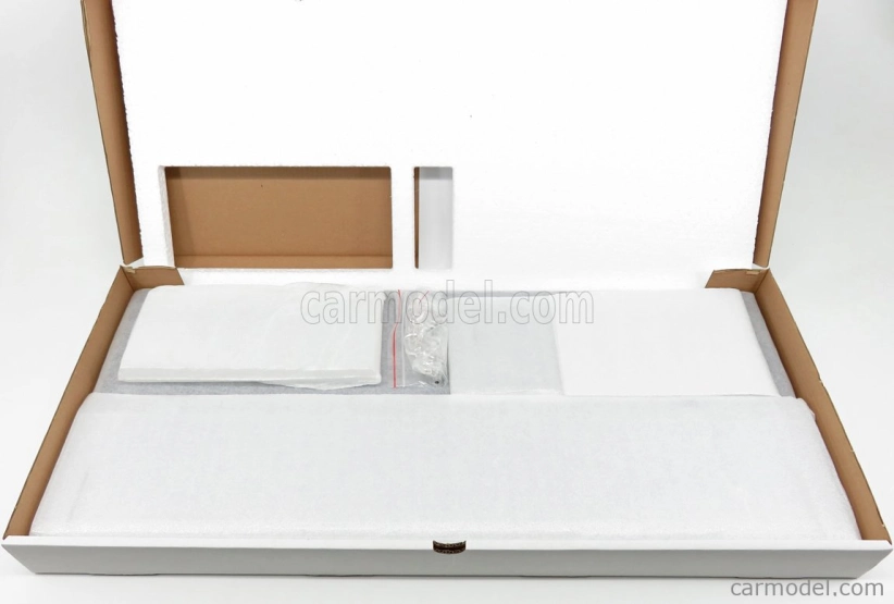 Atlantic Vetrina display box Espositore - For 6 Cars 1/18 Lungh.lenght Cm 36.8 X Largh.width Cm 12.5 X Alt.height Cm 82.5 (altezza Utile Tra I Ripiani Cm 12.0 Inner Height Among Shelves) 1:18 Plastový Displej