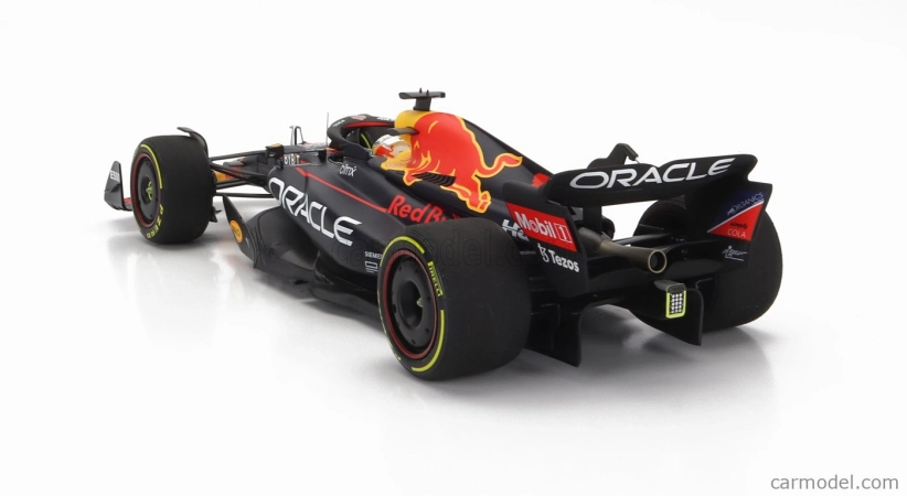 Minichamps Red bull F1 Rb18 Team Oracle Red Bull Racing N 1 1:18, tmavě modrá