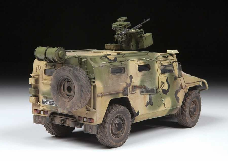 Zvezda GAZ Tiger w/Arbalet (1:35)