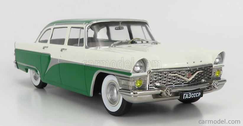Triple9 GAZ 13 Seagull Chaika 1959 1:18 zelená biela
