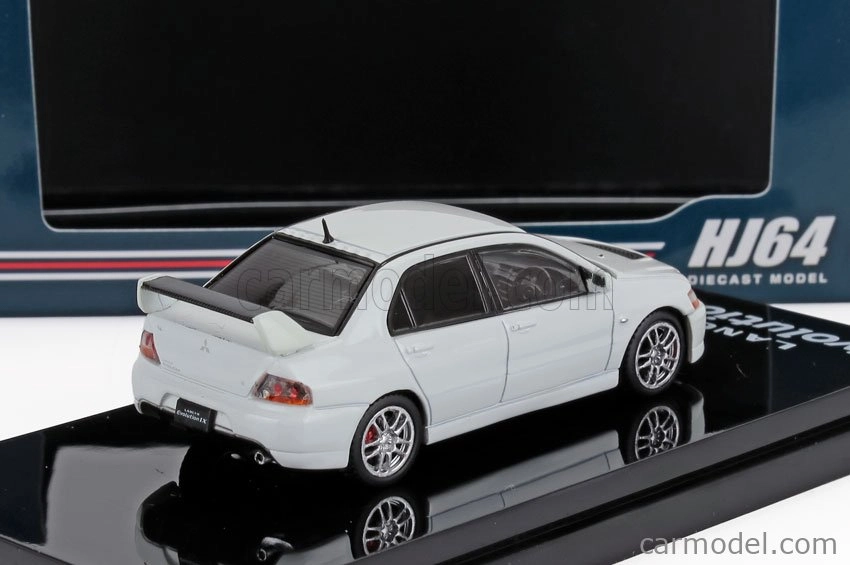Zapaľovanie-model Mitsubishi Lancer Evolution Ix s motorom 2003 1:64 biela