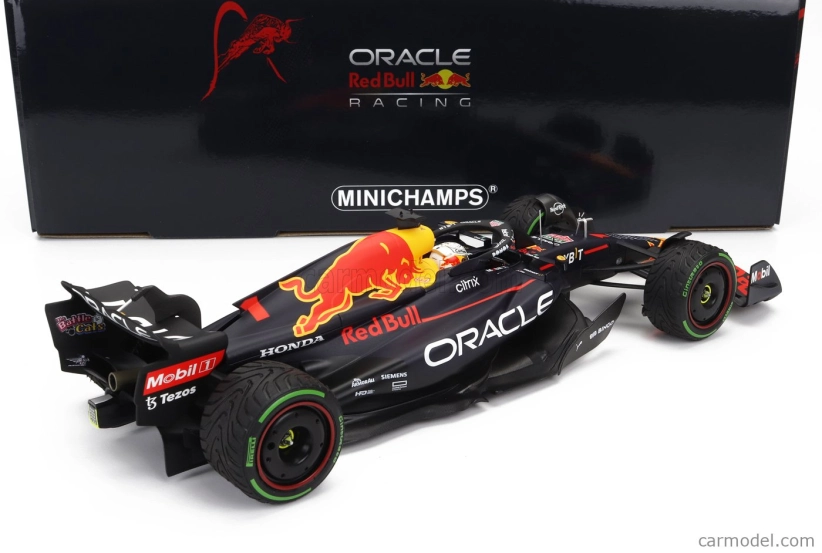 Minichamps Red bull F1 Rb18 Team Oracle Red Bull Racing N 1 1:18, tmavě modrá