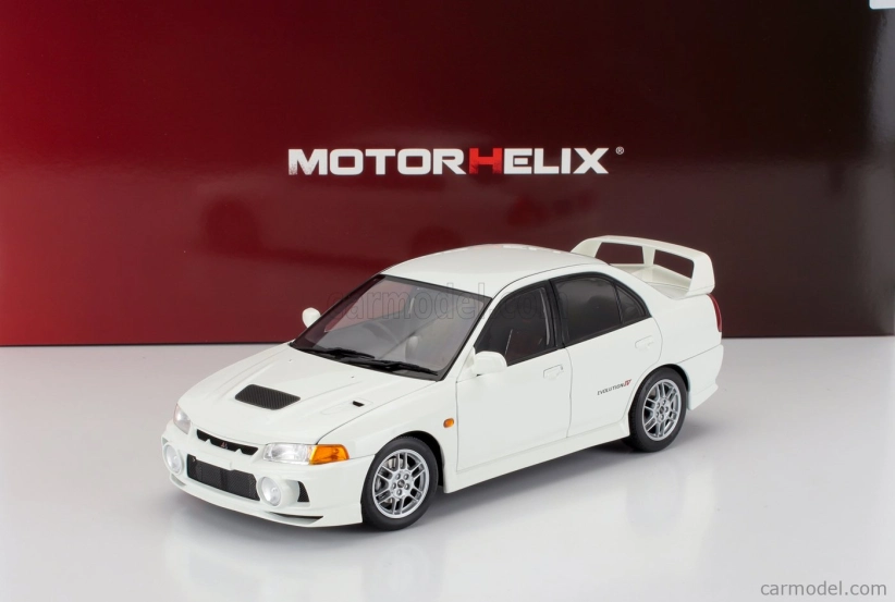 Motorhelix Mitsubishi Lancer Evo Iv s motorom a príslušenstvom 1999 1:18 Scotia White